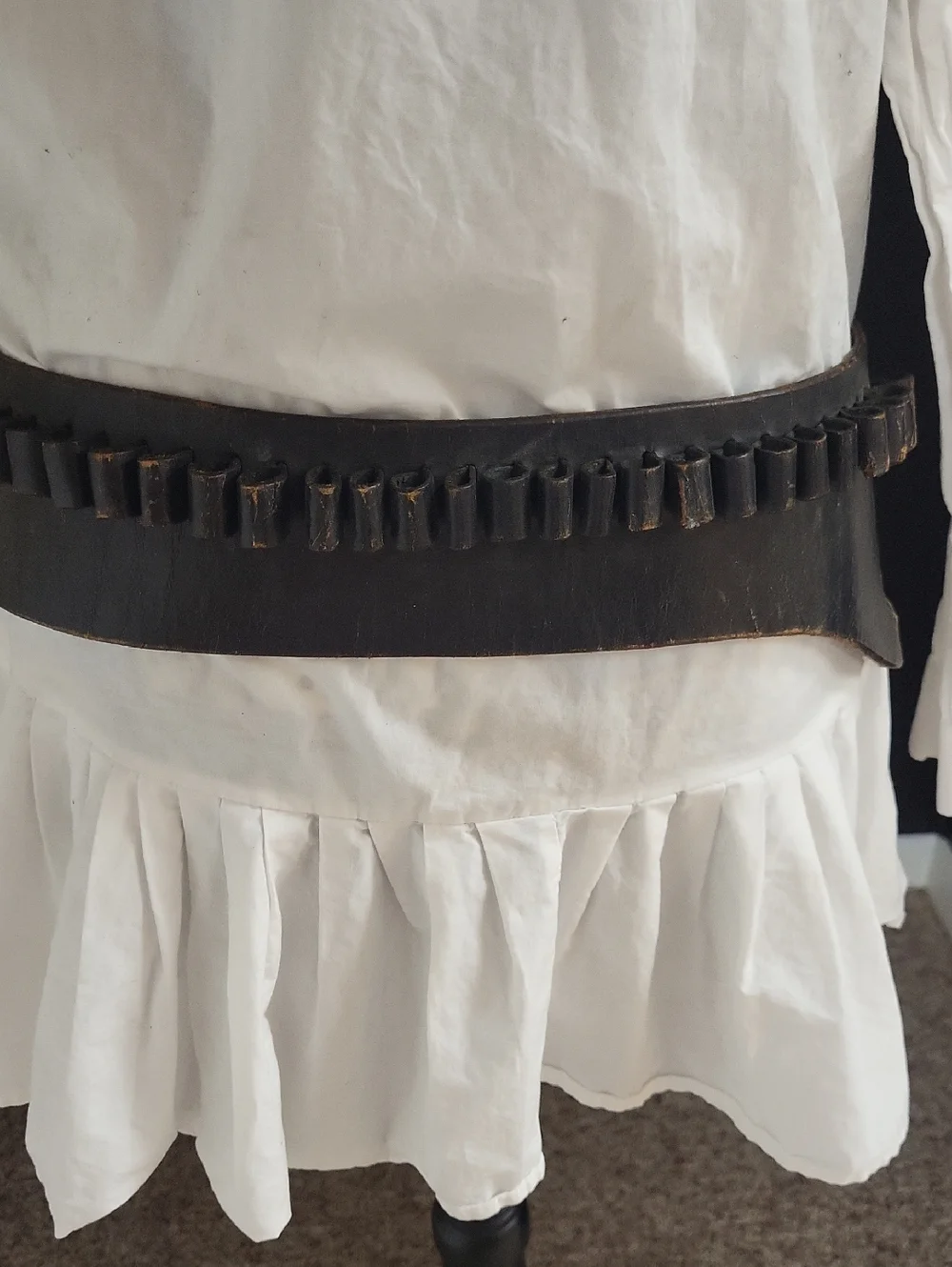 Vintage Chocolate BROWN/BLACK Leather Cartridge/Ammunition Belt - Picture 5 of 6